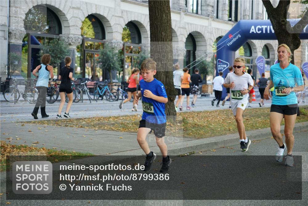 07.09.2025 - BARMER Alsterlauf Yannick Fuchs http://msf.ph/oto/8799386 07.09.2025 11:47:30 Laufen 265, 8134, 81, 2 meine-sportfotos.de