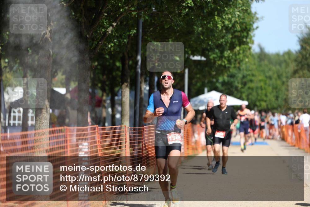 07.09.2025 - 19. Norderstedt Triathlon Michael Strokosch http://msf.ph/oto/8799392 07.09.2025 12:29:15 Laufen 835, 1217, 1306, 1379 meine-sportfotos.de
