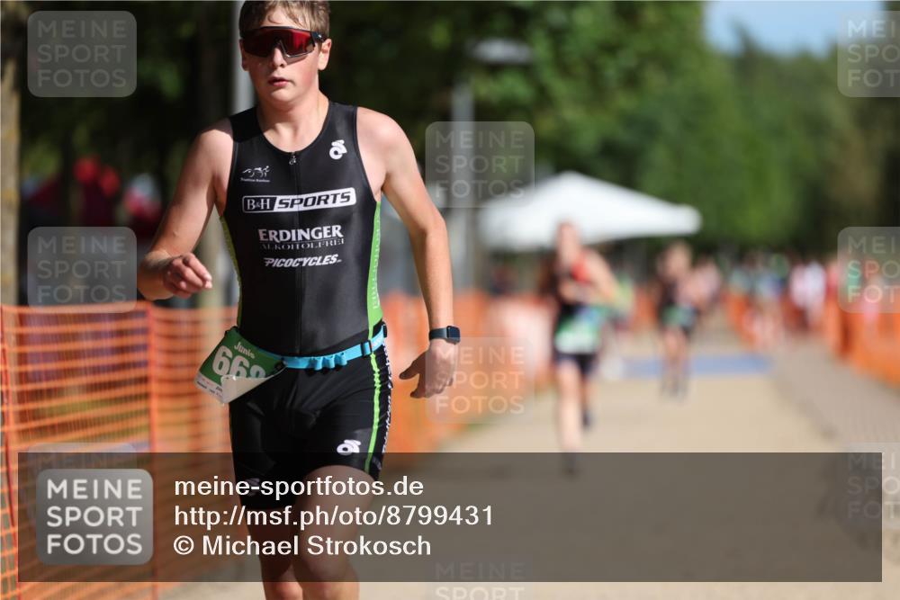 07.09.2025 - 19. Norderstedt Triathlon Michael Strokosch http://msf.ph/oto/8799431 07.09.2025 10:56:00 Laufen 89, 109, 668 meine-sportfotos.de