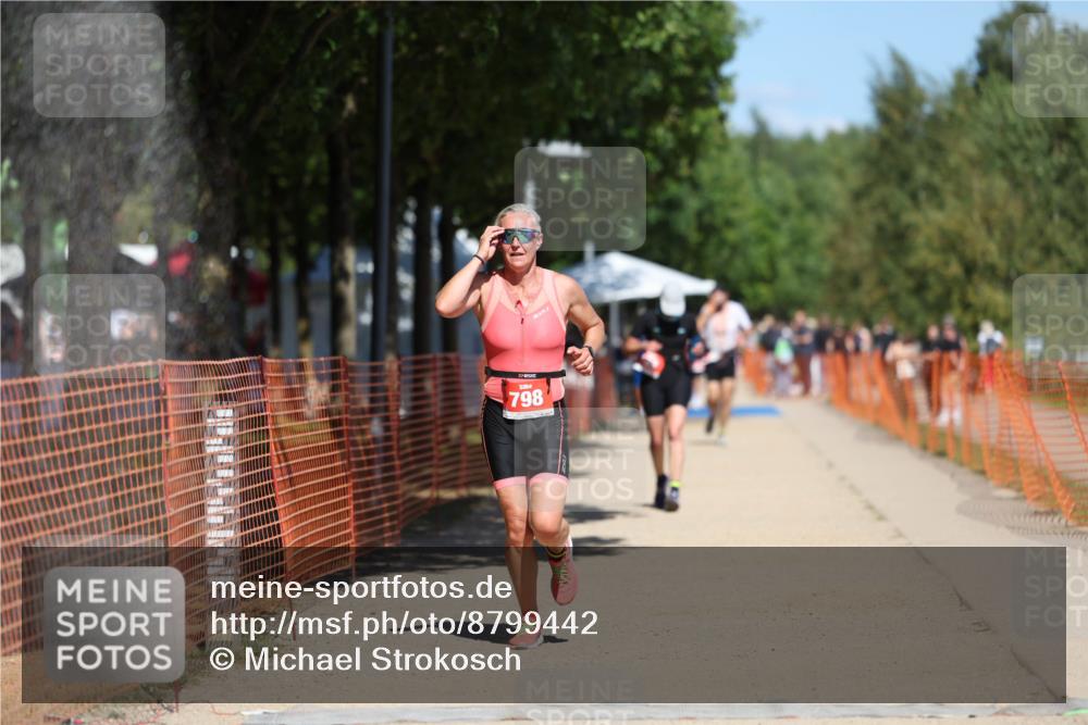 07.09.2025 - 19. Norderstedt Triathlon Michael Strokosch http://msf.ph/oto/8799442 07.09.2025 13:07:02 Laufen 183, 798 meine-sportfotos.de