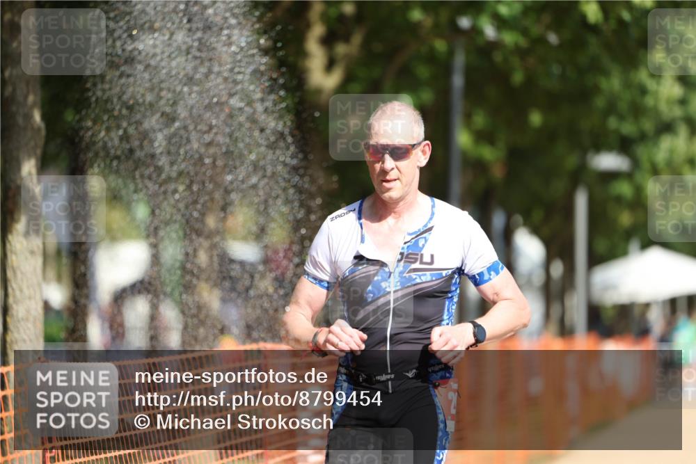 07.09.2025 - 19. Norderstedt Triathlon Michael Strokosch http://msf.ph/oto/8799454 07.09.2025 11:59:38 Laufen 296, 1177, 1383 meine-sportfotos.de