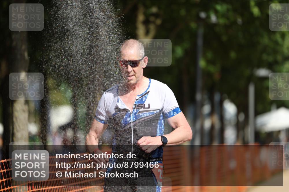 07.09.2025 - 19. Norderstedt Triathlon Michael Strokosch http://msf.ph/oto/8799466 07.09.2025 11:59:39 Laufen 296, 1177, 1383 meine-sportfotos.de