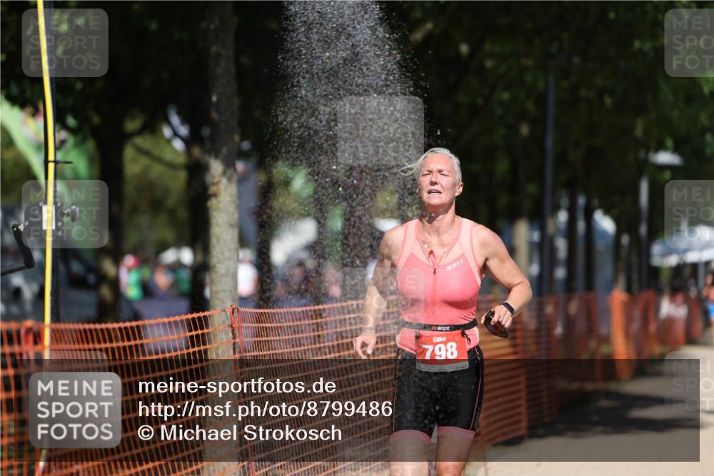 07.09.2025 - 19. Norderstedt Triathlon Michael Strokosch http://msf.ph/oto/8799486 07.09.2025 13:07:04 Laufen 183, 798 meine-sportfotos.de