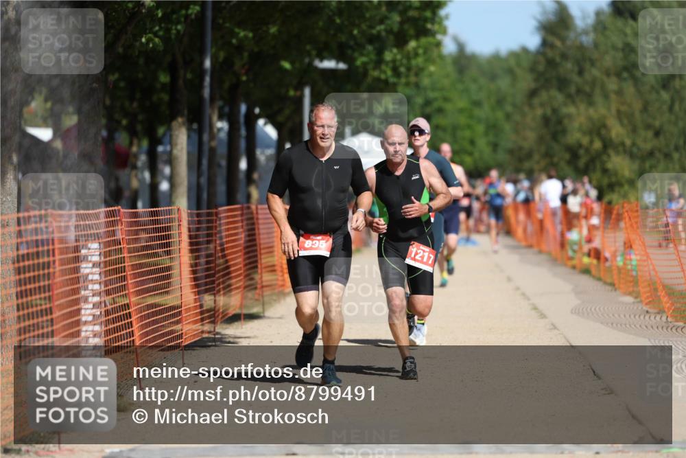 07.09.2025 - 19. Norderstedt Triathlon Michael Strokosch http://msf.ph/oto/8799491 07.09.2025 12:29:20 Laufen 756, 818, 835, 1217, 1306, 1379 meine-sportfotos.de