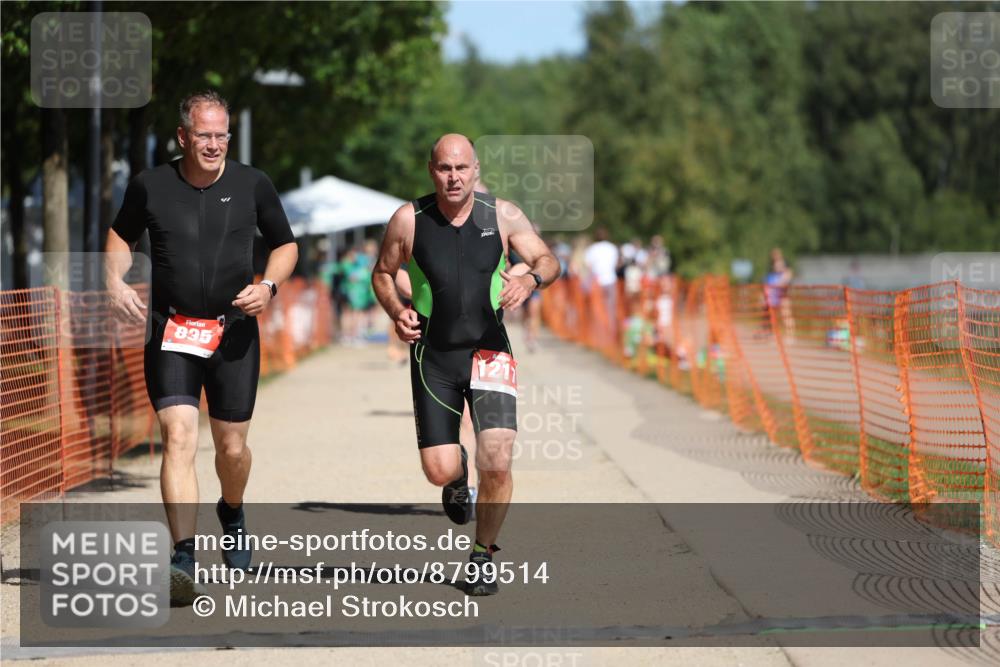 07.09.2025 - 19. Norderstedt Triathlon Michael Strokosch http://msf.ph/oto/8799514 07.09.2025 12:29:21 Laufen 756, 818, 835, 1217, 1306, 1379 meine-sportfotos.de
