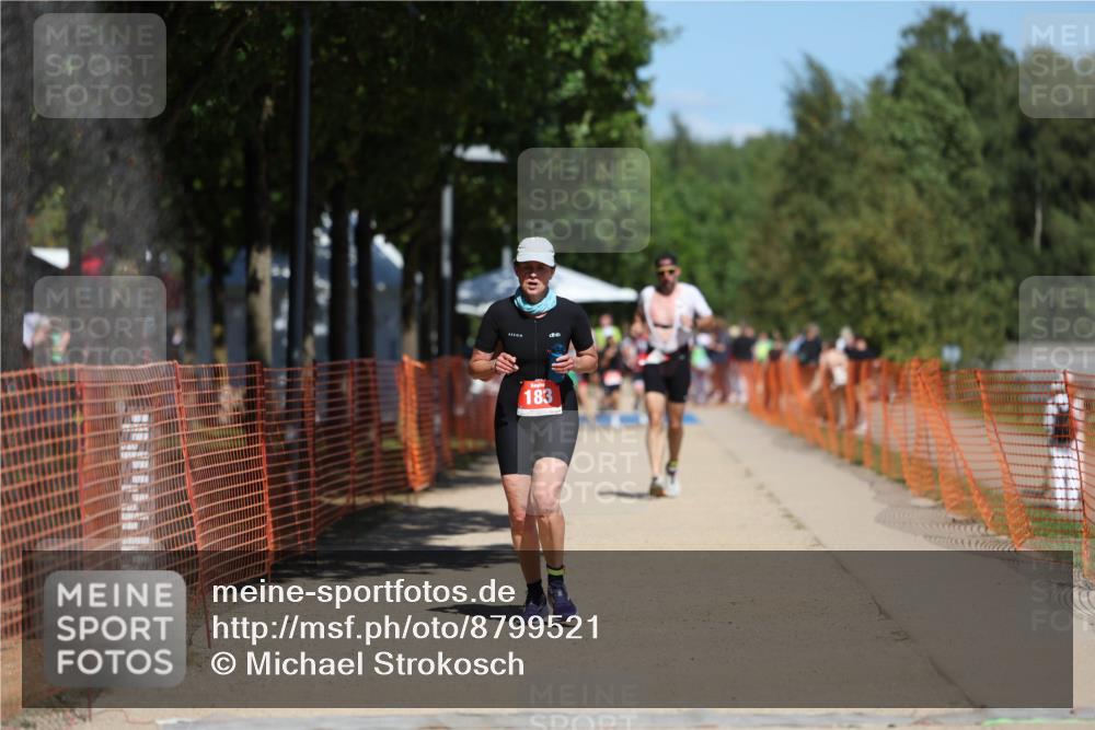 07.09.2025 - 19. Norderstedt Triathlon Michael Strokosch http://msf.ph/oto/8799521 07.09.2025 13:07:07 Laufen 183, 187, 798 meine-sportfotos.de