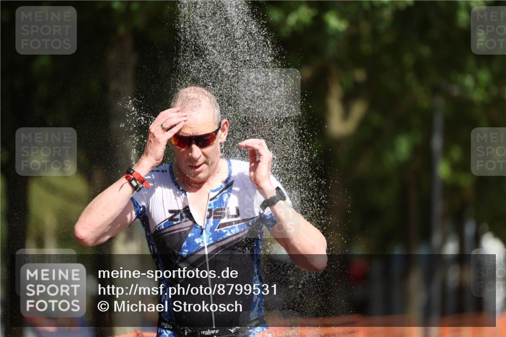 07.09.2025 - 19. Norderstedt Triathlon Michael Strokosch http://msf.ph/oto/8799531 07.09.2025 11:59:41 Laufen 296, 1383 meine-sportfotos.de