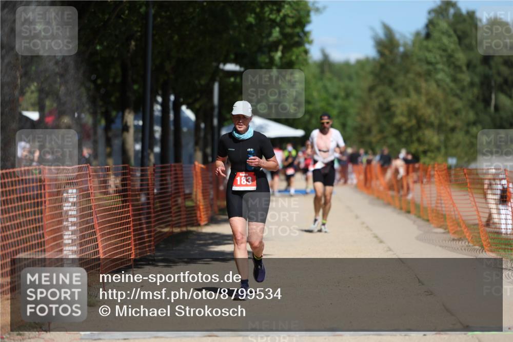 07.09.2025 - 19. Norderstedt Triathlon Michael Strokosch http://msf.ph/oto/8799534 07.09.2025 13:07:08 Laufen 183, 187, 798 meine-sportfotos.de
