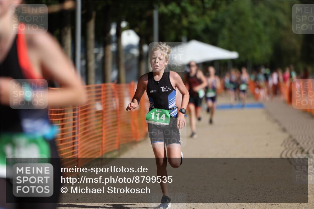 07.09.2025 - 19. Norderstedt Triathlon Michael Strokosch http://msf.ph/oto/8799535 07.09.2025 10:56:07 Laufen 109, 114, 682 meine-sportfotos.de