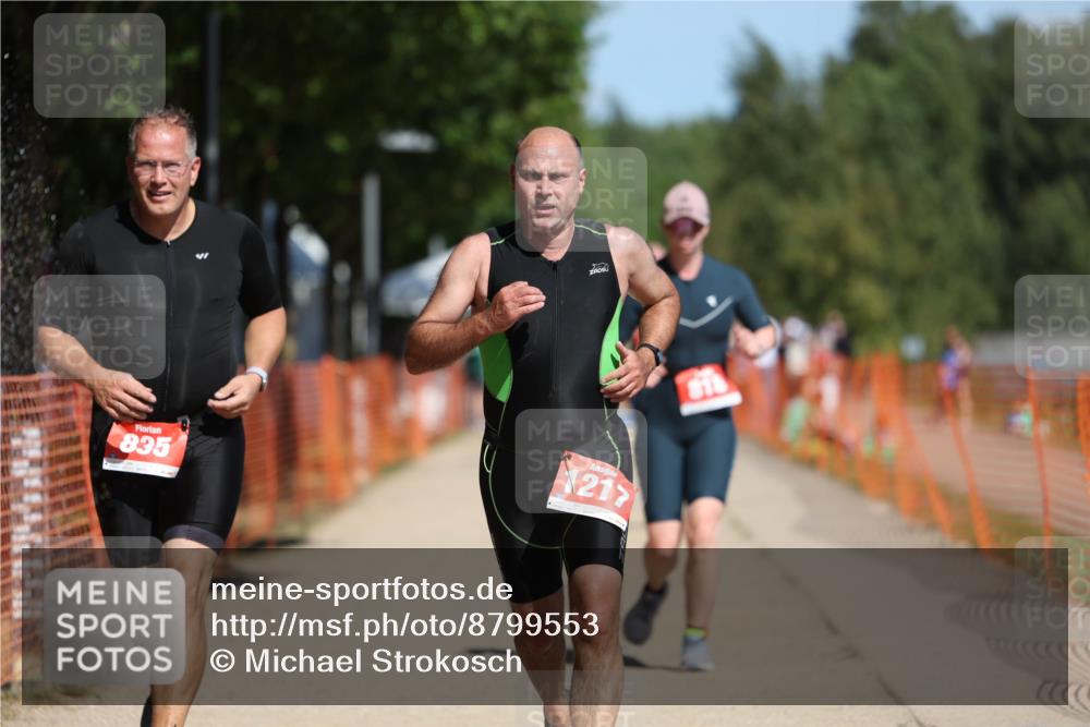 07.09.2025 - 19. Norderstedt Triathlon Michael Strokosch http://msf.ph/oto/8799553 07.09.2025 12:29:22 Laufen 756, 818, 835, 1217, 1379 meine-sportfotos.de