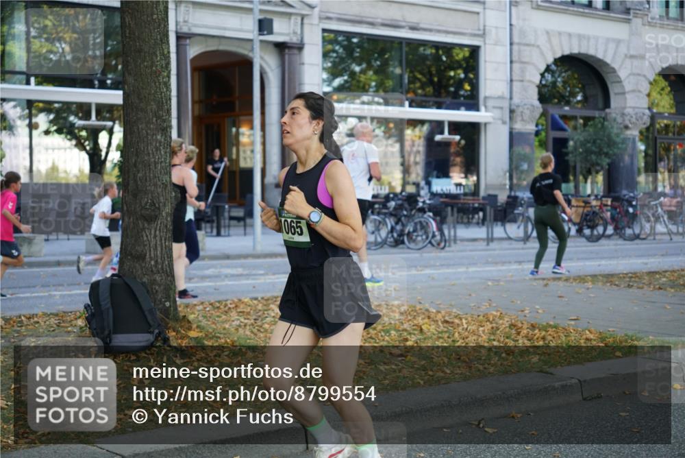 07.09.2025 - BARMER Alsterlauf Yannick Fuchs http://msf.ph/oto/8799554 07.09.2025 11:47:41 Laufen 1065 meine-sportfotos.de