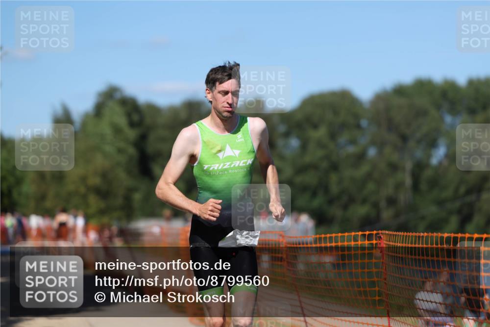 07.09.2025 - 19. Norderstedt Triathlon Michael Strokosch http://msf.ph/oto/8799560 07.09.2025 14:48:14 Laufen 1003, 1457 meine-sportfotos.de