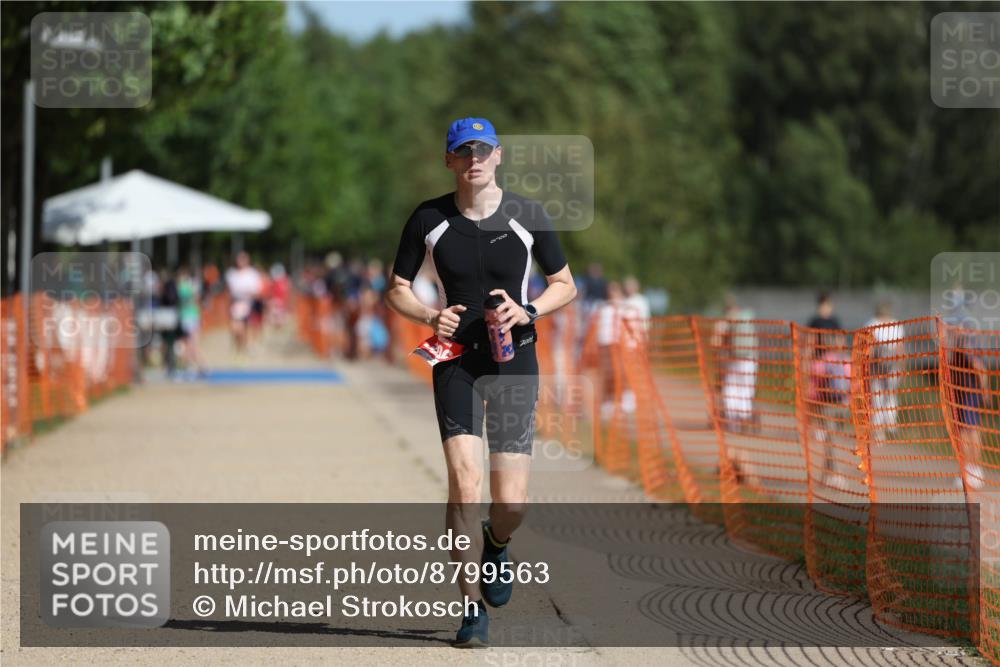 07.09.2025 - 19. Norderstedt Triathlon Michael Strokosch http://msf.ph/oto/8799563 07.09.2025 11:59:52 Laufen 306 meine-sportfotos.de