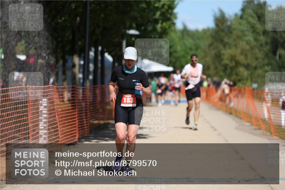 07.09.2025 - 19. Norderstedt Triathlon Michael Strokosch http://msf.ph/oto/8799570 07.09.2025 13:07:09 Laufen 183, 187 meine-sportfotos.de