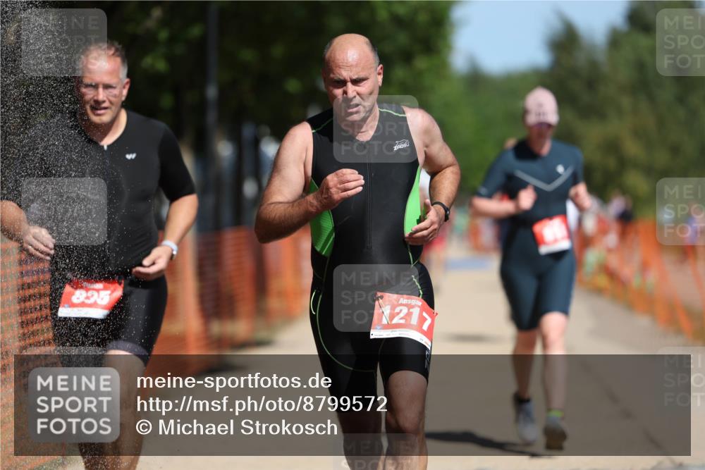 07.09.2025 - 19. Norderstedt Triathlon Michael Strokosch http://msf.ph/oto/8799572 07.09.2025 12:29:22 Laufen 756, 818, 835, 1217, 1379 meine-sportfotos.de