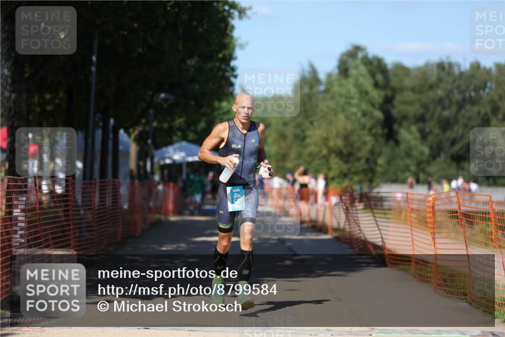 07.09.2025 - 19. Norderstedt Triathlon Michael Strokosch http://msf.ph/oto/8799584 07.09.2025 14:48:21 Laufen 1457 meine-sportfotos.de