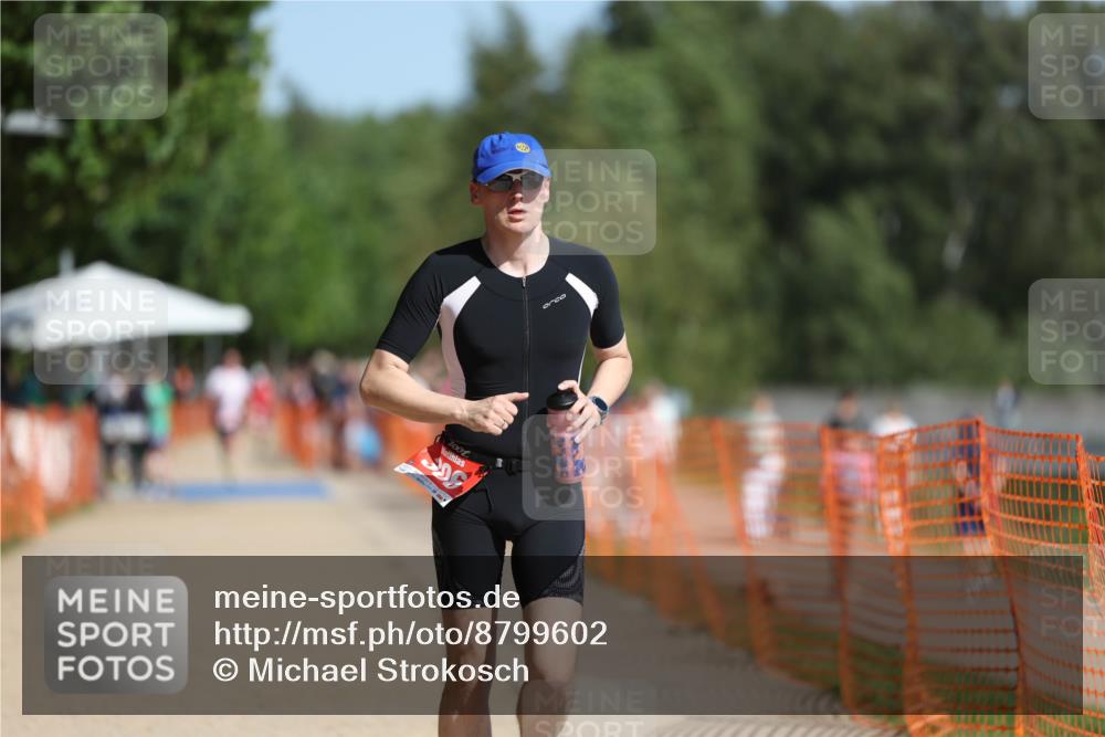 07.09.2025 - 19. Norderstedt Triathlon Michael Strokosch http://msf.ph/oto/8799602 07.09.2025 11:59:53 Laufen 306 meine-sportfotos.de