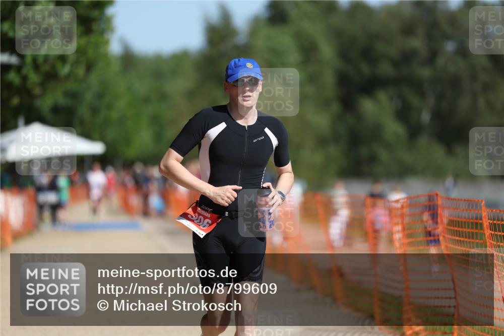 07.09.2025 - 19. Norderstedt Triathlon Michael Strokosch http://msf.ph/oto/8799609 07.09.2025 11:59:53 Laufen 306 meine-sportfotos.de