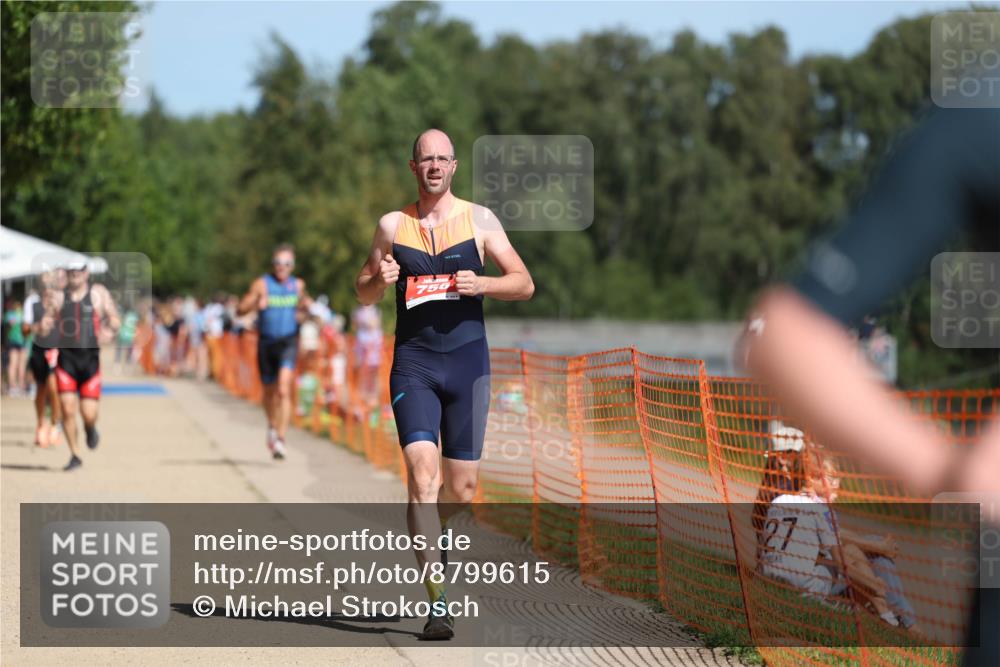 07.09.2025 - 19. Norderstedt Triathlon Michael Strokosch http://msf.ph/oto/8799615 07.09.2025 12:29:26 Laufen 756, 791, 802, 818, 835, 1217 meine-sportfotos.de