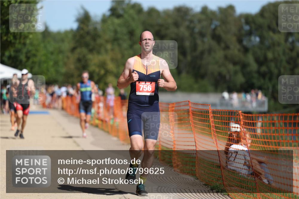 07.09.2025 - 19. Norderstedt Triathlon Michael Strokosch http://msf.ph/oto/8799625 07.09.2025 12:29:26 Laufen 756, 791, 802, 818, 835, 1217 meine-sportfotos.de