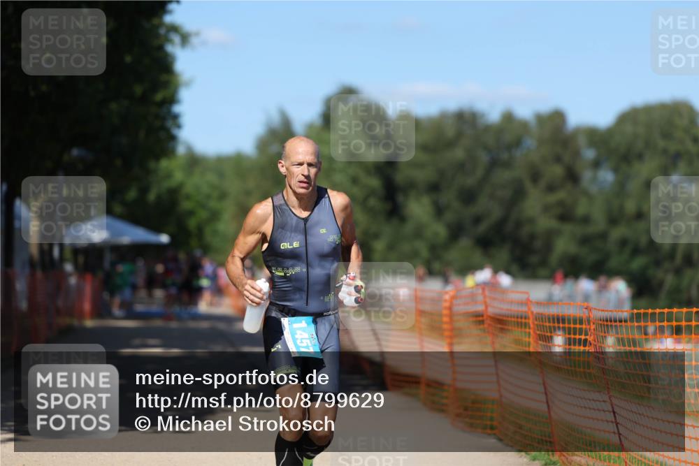 07.09.2025 - 19. Norderstedt Triathlon Michael Strokosch http://msf.ph/oto/8799629 07.09.2025 14:48:23 Laufen 1457 meine-sportfotos.de