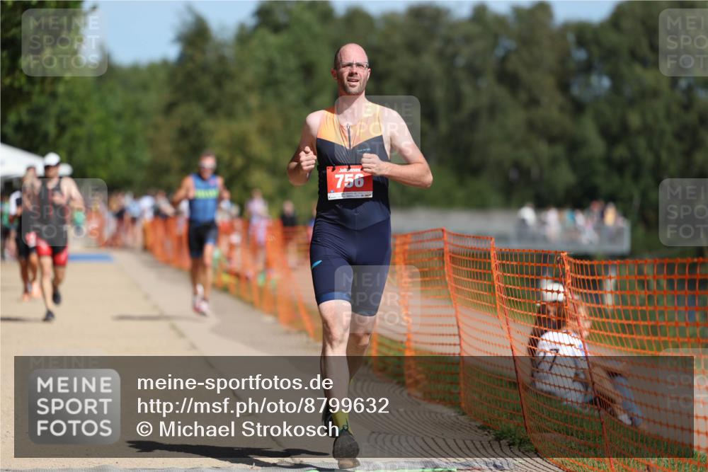 07.09.2025 - 19. Norderstedt Triathlon Michael Strokosch http://msf.ph/oto/8799632 07.09.2025 12:29:27 Laufen 186, 756, 791, 802, 818 meine-sportfotos.de