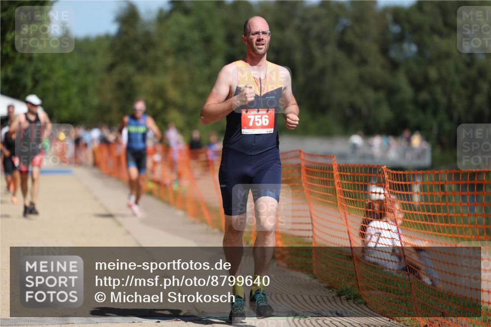 07.09.2025 - 19. Norderstedt Triathlon Michael Strokosch http://msf.ph/oto/8799640 07.09.2025 12:29:27 Laufen 186, 756, 791, 802, 818 meine-sportfotos.de
