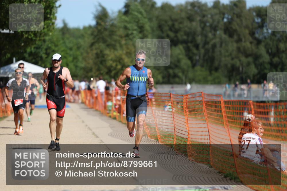 07.09.2025 - 19. Norderstedt Triathlon Michael Strokosch http://msf.ph/oto/8799661 07.09.2025 12:29:29 Laufen 186, 756, 791, 802, 1350 meine-sportfotos.de