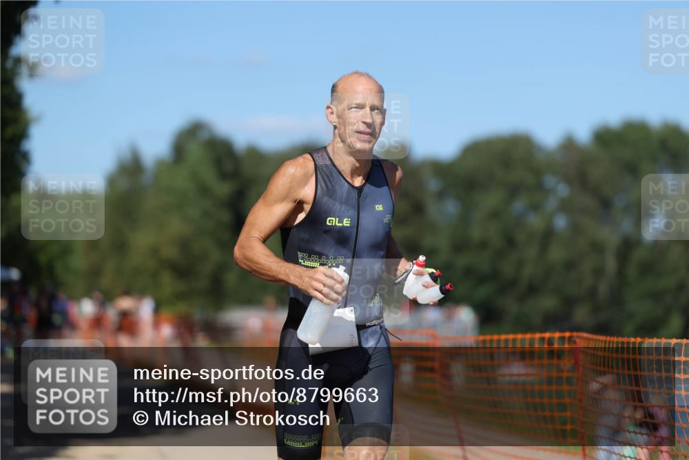 07.09.2025 - 19. Norderstedt Triathlon Michael Strokosch http://msf.ph/oto/8799663 07.09.2025 14:48:24 Laufen 1457 meine-sportfotos.de