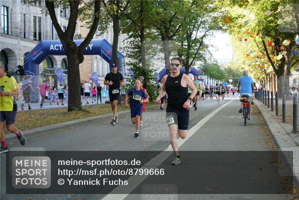 07.09.2025 - BARMER Alsterlauf Yannick Fuchs http://msf.ph/oto/8799666 07.09.2025 11:47:51 Laufen 24, 1246, 8201, 063 meine-sportfotos.de