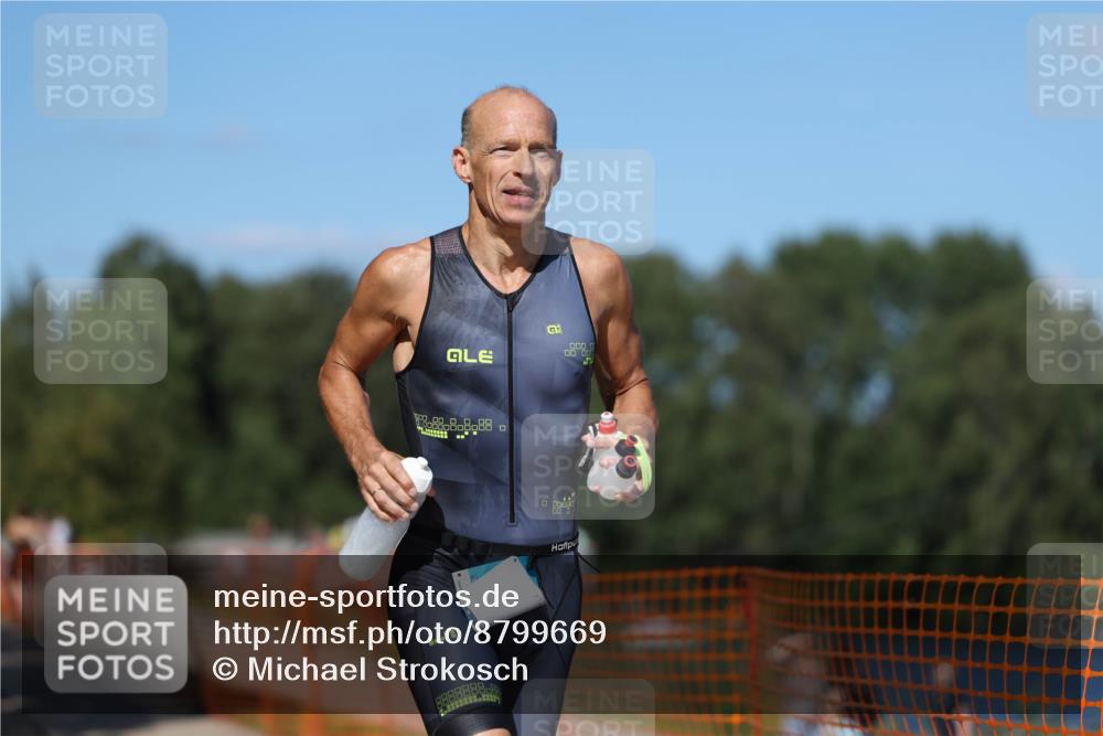 07.09.2025 - 19. Norderstedt Triathlon Michael Strokosch http://msf.ph/oto/8799669 07.09.2025 14:48:24 Laufen 1457 meine-sportfotos.de