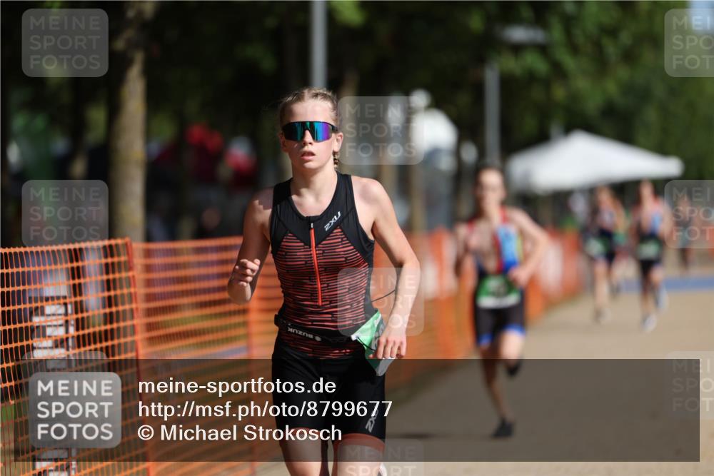 07.09.2025 - 19. Norderstedt Triathlon Michael Strokosch http://msf.ph/oto/8799677 07.09.2025 10:56:13 Laufen 70, 114, 682 meine-sportfotos.de