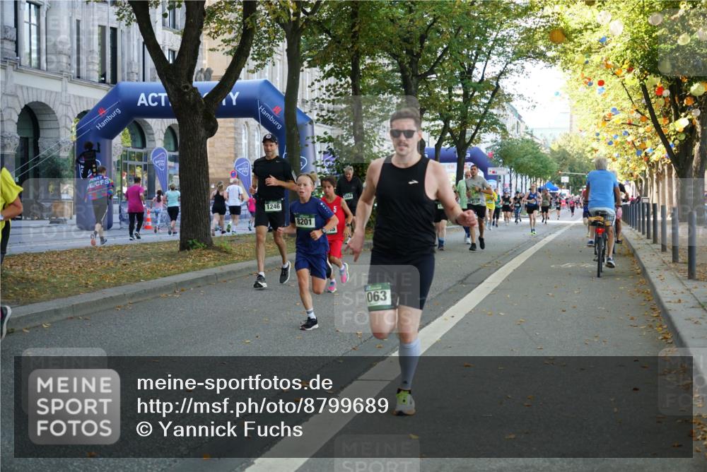 07.09.2025 - BARMER Alsterlauf Yannick Fuchs http://msf.ph/oto/8799689 07.09.2025 11:47:51 Laufen 1246, 8201, 1084, 063 meine-sportfotos.de