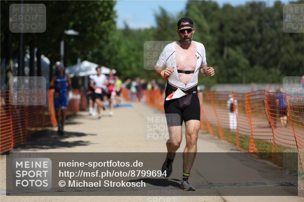 07.09.2025 - 19. Norderstedt Triathlon Michael Strokosch http://msf.ph/oto/8799694 07.09.2025 13:07:14 Laufen 183, 187, 1248 meine-sportfotos.de