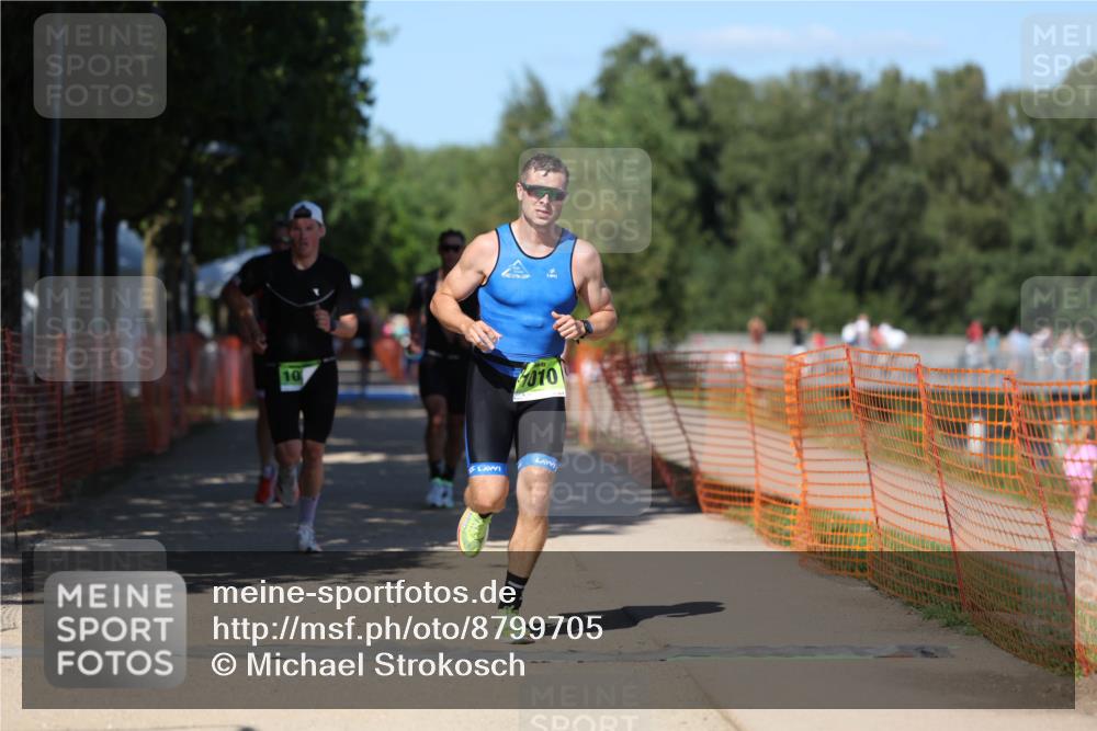 07.09.2025 - 19. Norderstedt Triathlon Michael Strokosch http://msf.ph/oto/8799705 07.09.2025 14:48:36 Laufen 911, 986, 997, 1010, 1025, 1039 meine-sportfotos.de