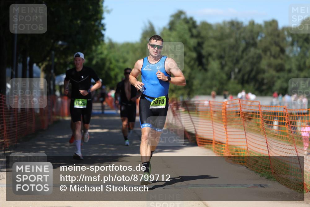 07.09.2025 - 19. Norderstedt Triathlon Michael Strokosch http://msf.ph/oto/8799712 07.09.2025 14:48:36 Laufen 911, 986, 997, 1010, 1025, 1039 meine-sportfotos.de
