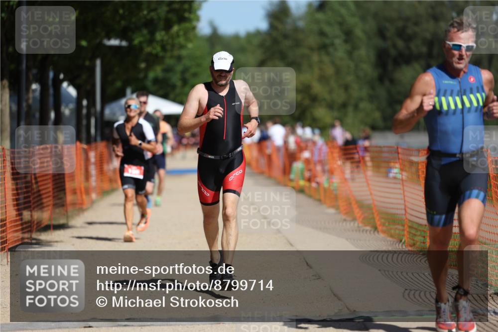 07.09.2025 - 19. Norderstedt Triathlon Michael Strokosch http://msf.ph/oto/8799714 07.09.2025 12:29:31 Laufen 186, 756, 791, 802, 1350, 1351 meine-sportfotos.de