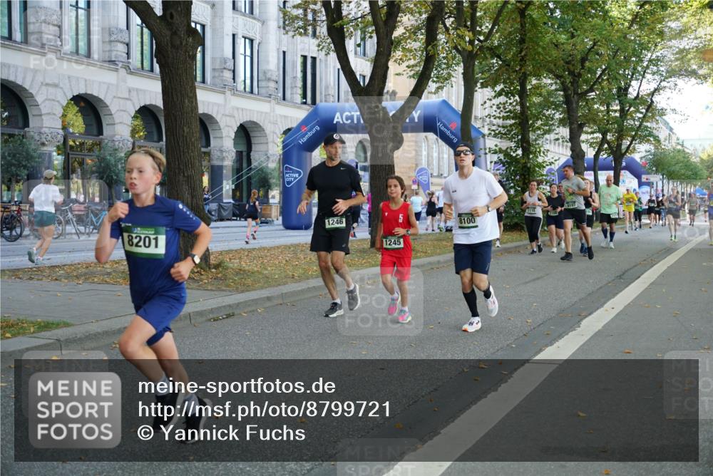 07.09.2025 - BARMER Alsterlauf Yannick Fuchs http://msf.ph/oto/8799721 07.09.2025 11:47:53 Laufen 8201, 1110, 1246, 5, 8100, 1245, 107, 10 meine-sportfotos.de