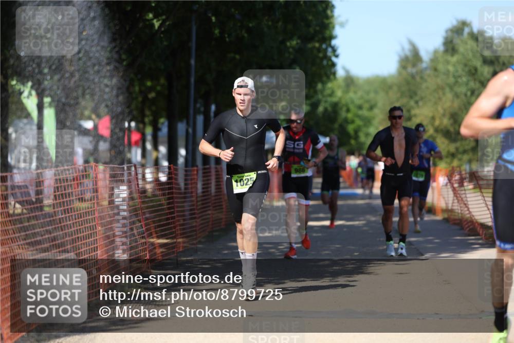 07.09.2025 - 19. Norderstedt Triathlon Michael Strokosch http://msf.ph/oto/8799725 07.09.2025 14:48:37 Laufen 911, 986, 997, 1010, 1025, 1039 meine-sportfotos.de