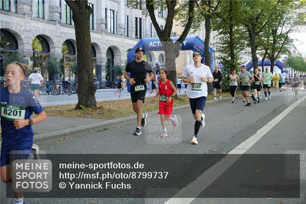 07.09.2025 - BARMER Alsterlauf Yannick Fuchs http://msf.ph/oto/8799737 07.09.2025 11:47:53 Laufen 8201, 10841, 1110, 1246, 5, 8100, 8107, 1108, 1245 meine-sportfotos.de