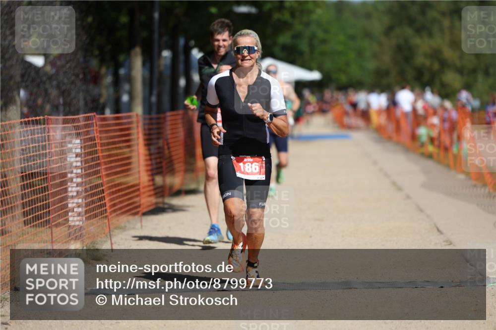 07.09.2025 - 19. Norderstedt Triathlon Michael Strokosch http://msf.ph/oto/8799773 07.09.2025 12:29:34 Laufen 186, 791, 802, 1350, 1351 meine-sportfotos.de