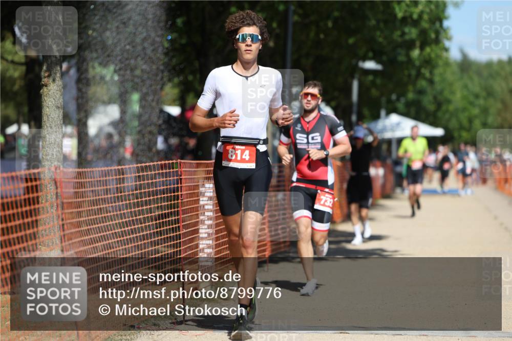 07.09.2025 - 19. Norderstedt Triathlon Michael Strokosch http://msf.ph/oto/8799776 07.09.2025 13:07:22 Laufen 718, 732, 814, 1248 meine-sportfotos.de