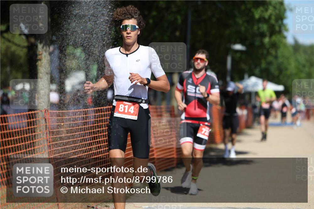 07.09.2025 - 19. Norderstedt Triathlon Michael Strokosch http://msf.ph/oto/8799786 07.09.2025 13:07:23 Laufen 718, 732, 814, 1248, 1384 meine-sportfotos.de
