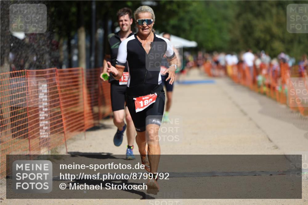 07.09.2025 - 19. Norderstedt Triathlon Michael Strokosch http://msf.ph/oto/8799792 07.09.2025 12:29:35 Laufen 186, 791, 802, 1350, 1351 meine-sportfotos.de