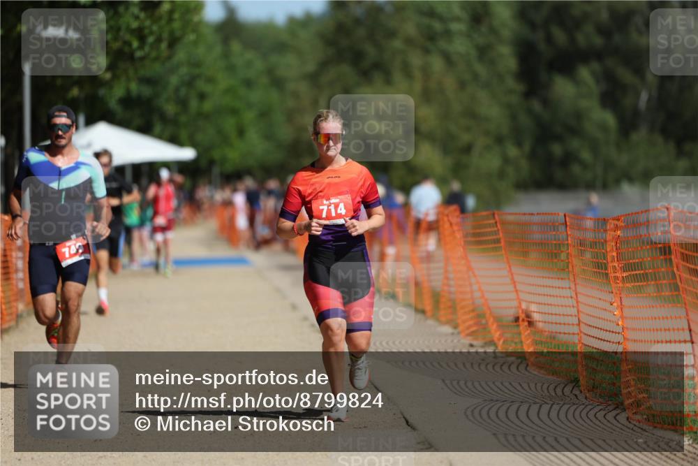 07.09.2025 - 19. Norderstedt Triathlon Michael Strokosch http://msf.ph/oto/8799824 07.09.2025 12:00:22 Laufen 714, 749, 1184, 1253 meine-sportfotos.de