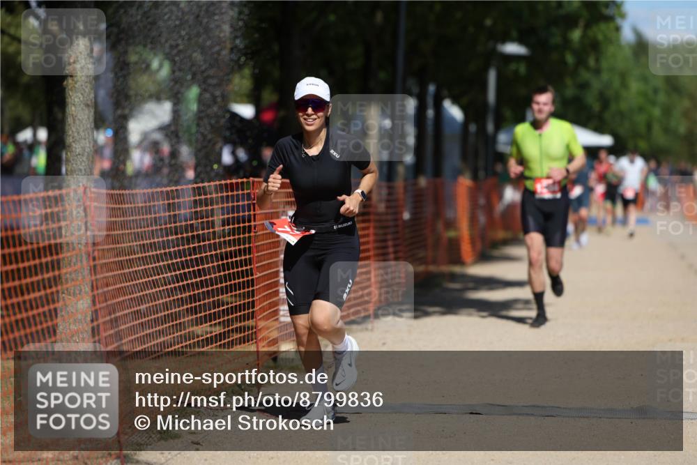 07.09.2025 - 19. Norderstedt Triathlon Michael Strokosch http://msf.ph/oto/8799836 07.09.2025 13:07:28 Laufen 718, 732, 1384 meine-sportfotos.de