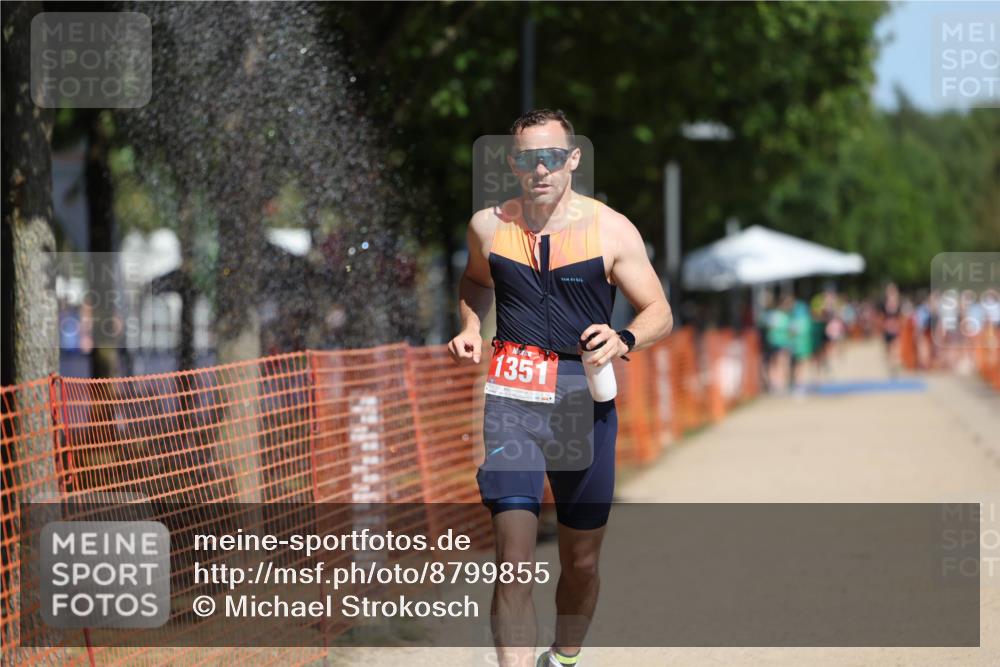 07.09.2025 - 19. Norderstedt Triathlon Michael Strokosch http://msf.ph/oto/8799855 07.09.2025 12:29:39 Laufen 186, 1350, 1351 meine-sportfotos.de