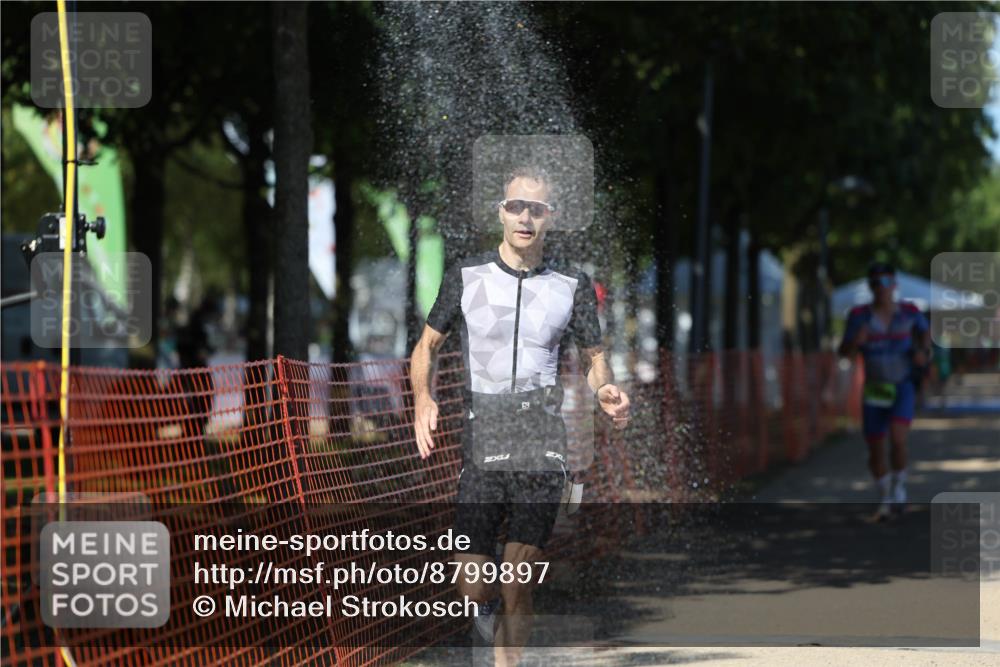 07.09.2025 - 19. Norderstedt Triathlon Michael Strokosch http://msf.ph/oto/8799897 07.09.2025 14:48:50 Laufen 965, 999, 1018 meine-sportfotos.de