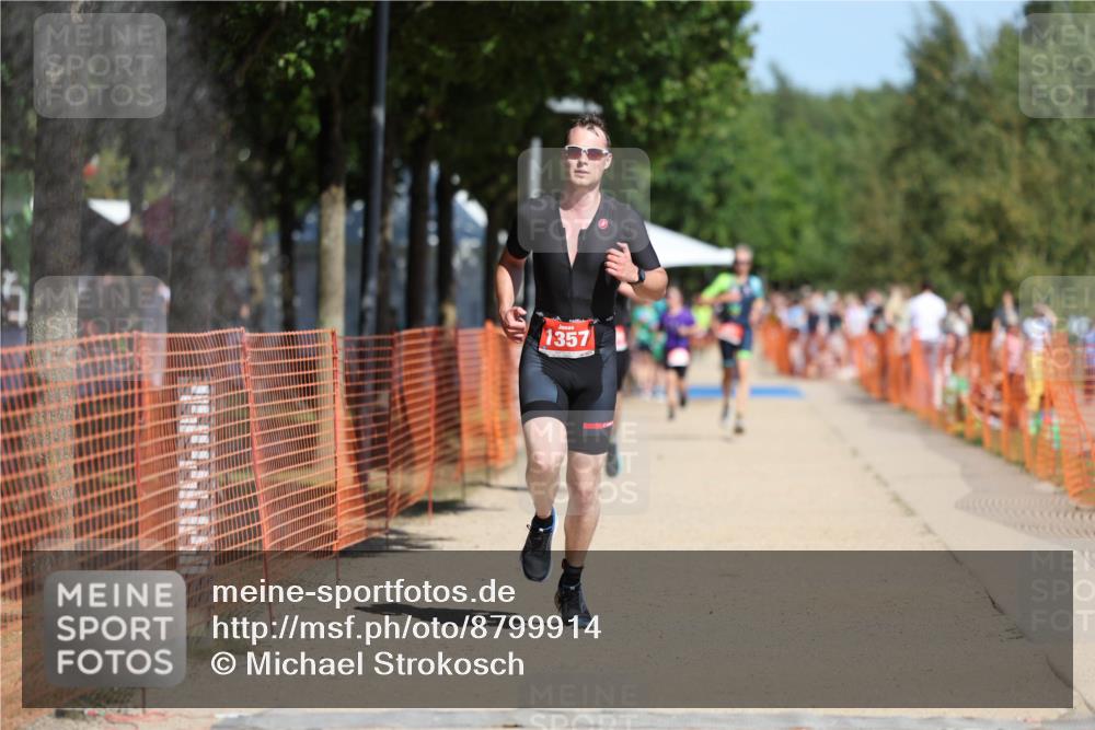 07.09.2025 - 19. Norderstedt Triathlon Michael Strokosch http://msf.ph/oto/8799914 07.09.2025 12:29:58 Laufen 279, 1357 meine-sportfotos.de