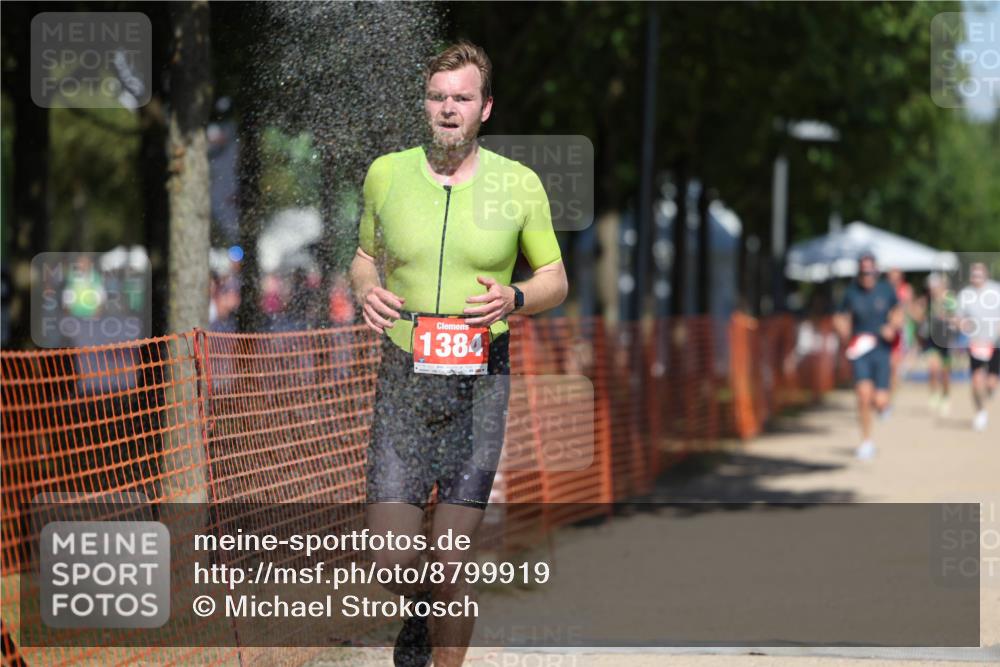 07.09.2025 - 19. Norderstedt Triathlon Michael Strokosch http://msf.ph/oto/8799919 07.09.2025 13:07:31 Laufen 718, 788, 1384 meine-sportfotos.de